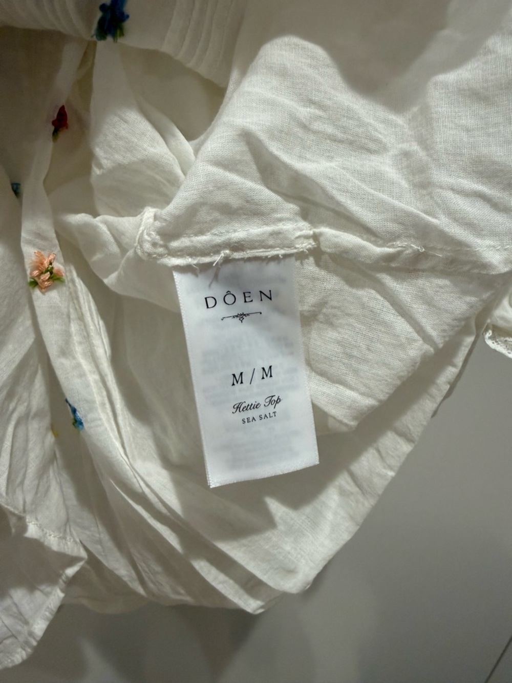 DOEN size M Hettie Embroidered Ruffle Top - Picture 7 of 7